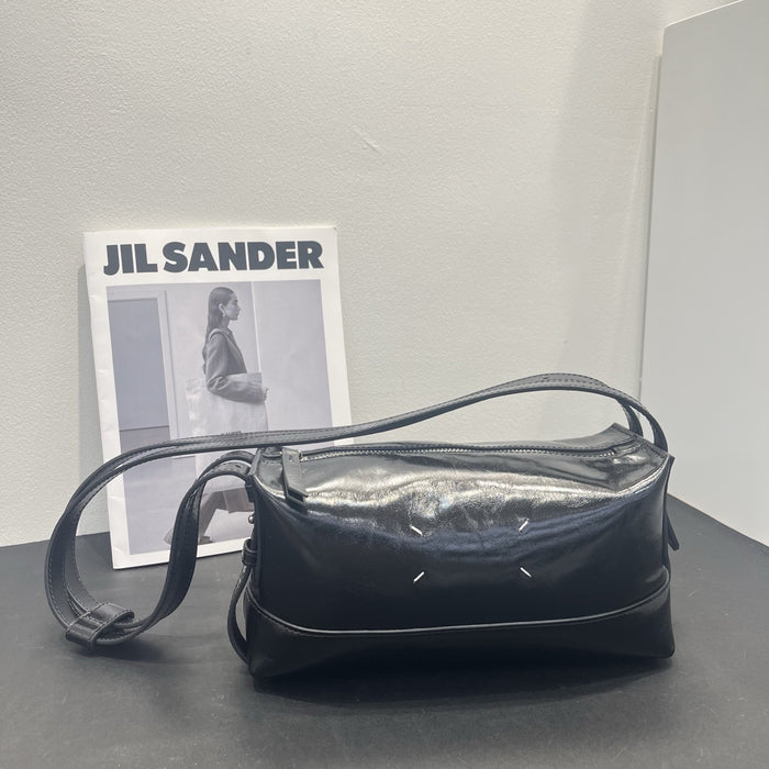 小众设计软皮手提包包女2026新款韩版休闲斜挎女包简约暗黑单肩包