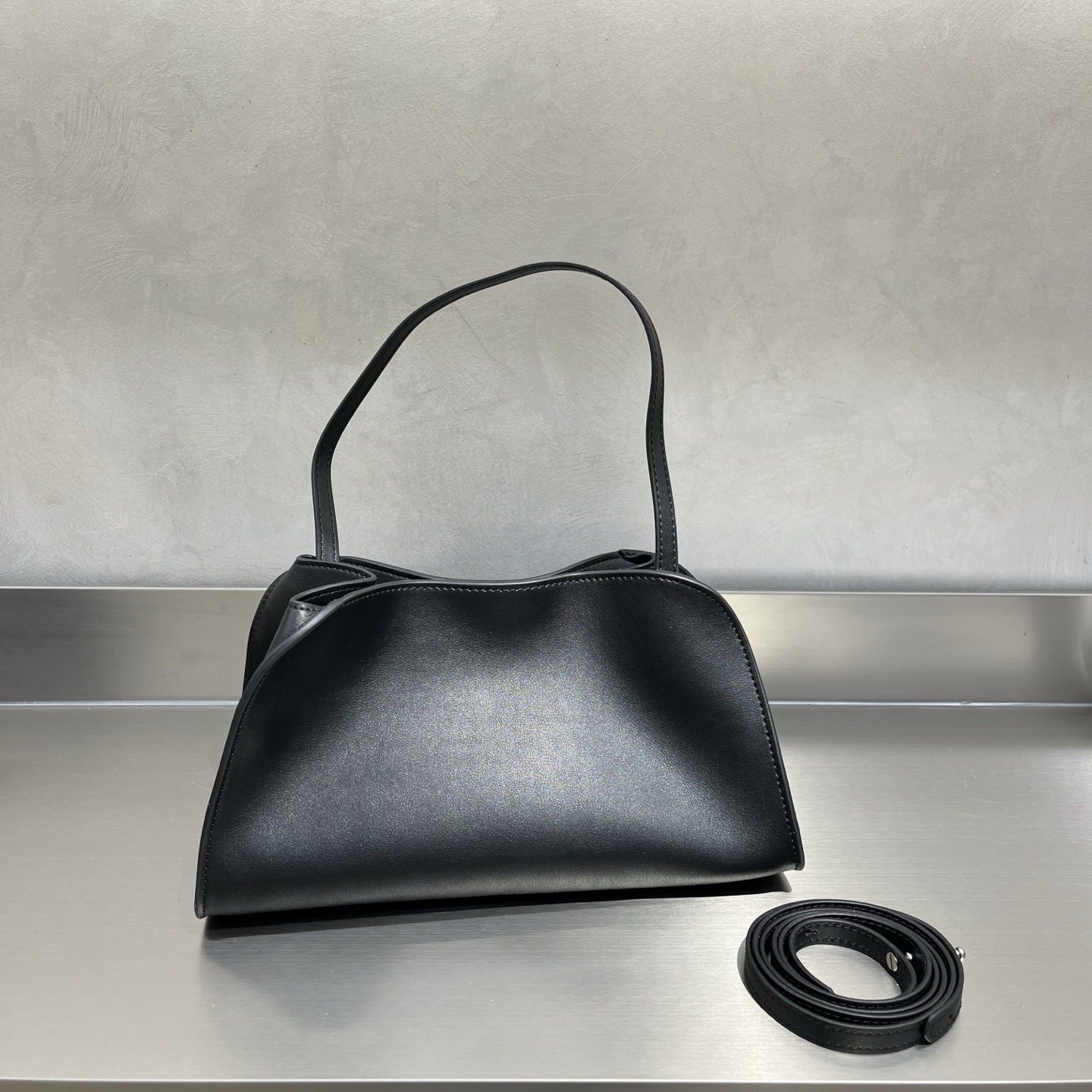 Women’s Genuine Leather Shoulder Bag – Versatile Cowhide Tote