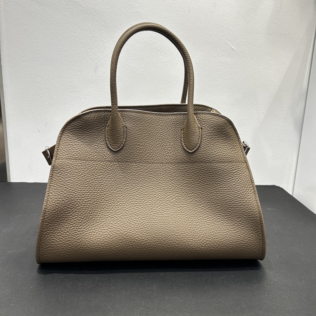 Women’s Lychee Grain Leather Tote – Large Handbag & Bucket Bag