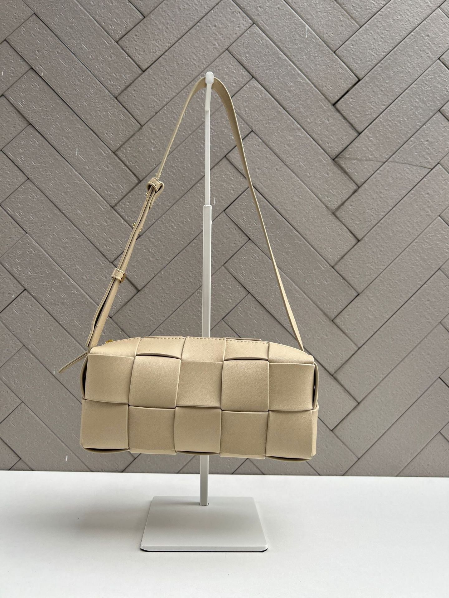 Women’s Leather Woven Mini Pillow Bag – Handbag, Shoulder & Crossbody