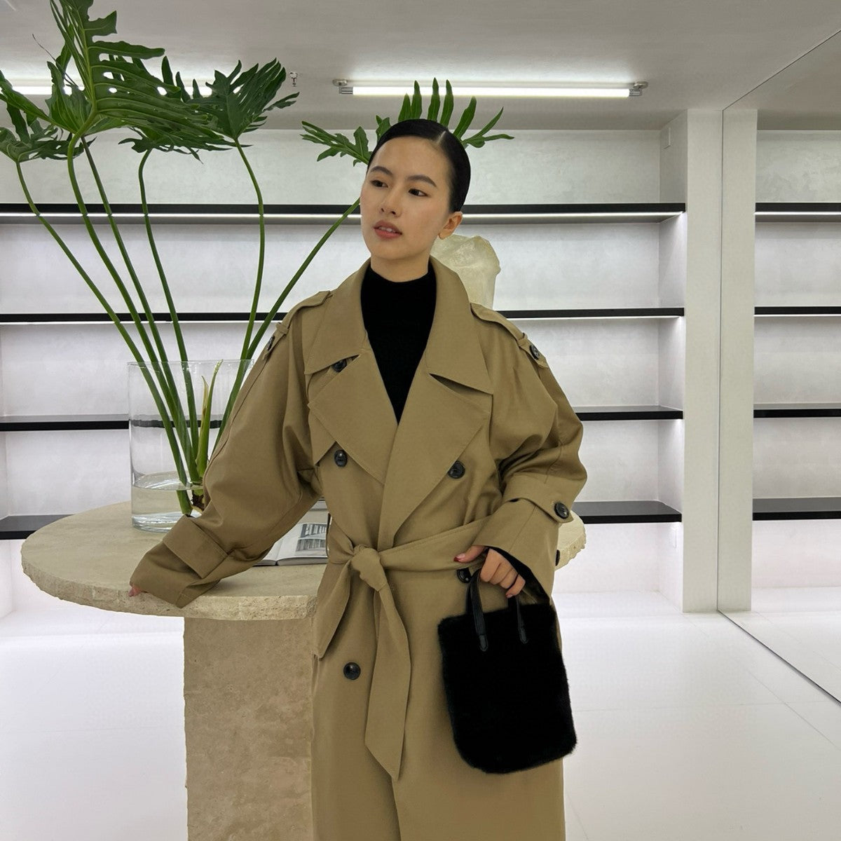 Women’s Plush Phone Bag – Faux Fur Shoulder Crossbody