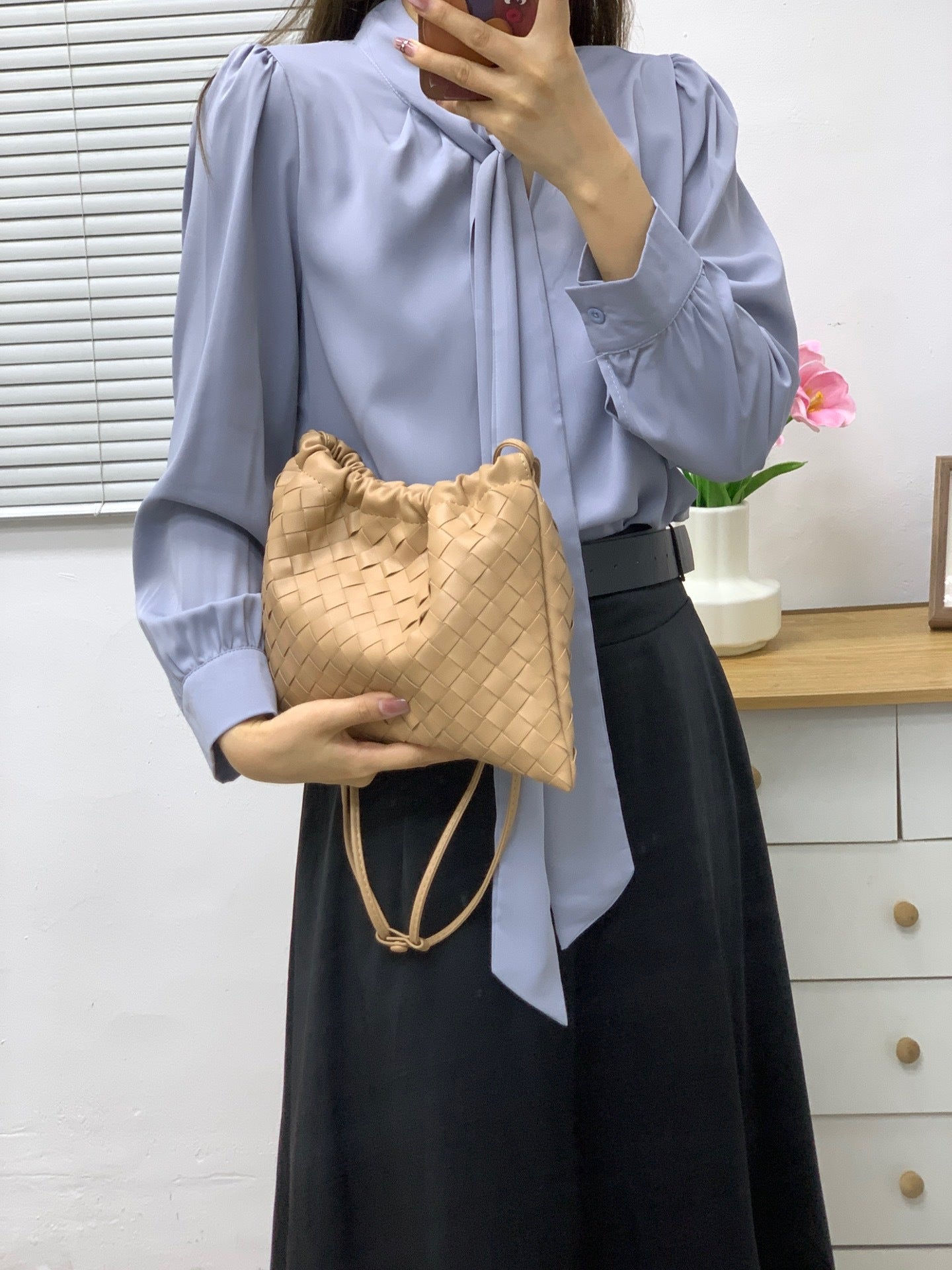 Women’s Drawstring Leather Hobo Bag – Large Capacity Shoulder Handbag