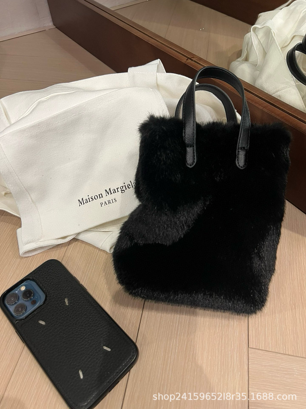 Women’s Plush Phone Bag – Faux Fur Shoulder Crossbody