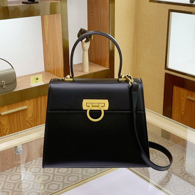 Women’s Leather Horseshoe Buckle Bag – Handbag, Shoulder & Crossbody